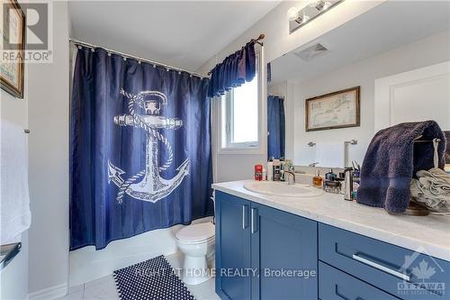 527 Albert Boyd, Ottawa, ON - Indoor Photo Showing Bathroom