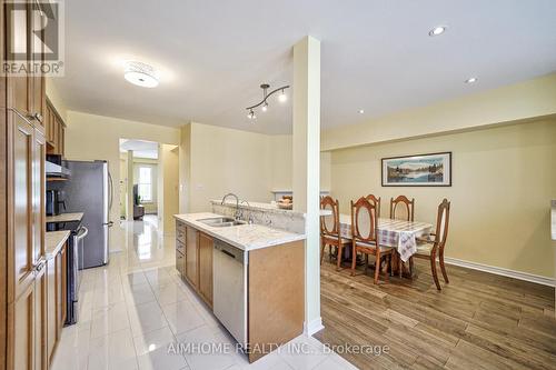 2959 Bur Oak Avenue, Markham, ON - Indoor Photo Showing Kitchen With Double Sink With Upgraded Kitchen