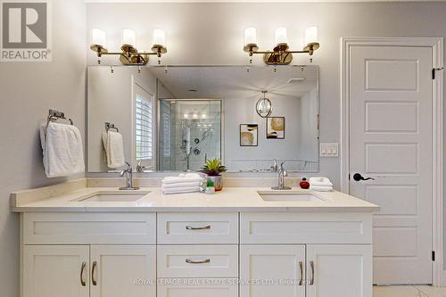 370 Masters Drive, Woodstock, ON - Indoor Photo Showing Bathroom