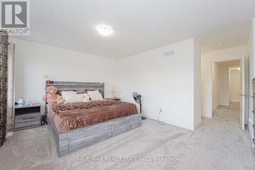 1427 Twilite Boulevard, London, ON - Indoor Photo Showing Bedroom