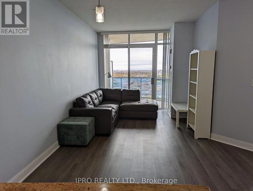 1802 - 80 Absolute Avenue, Mississauga, ON - Indoor Photo Showing Living Room