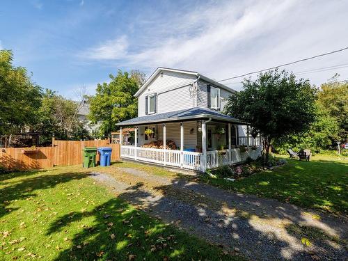 FaÃ§ade - 22 Rue Reid, Hudson, QC - Outdoor With Deck Patio Veranda