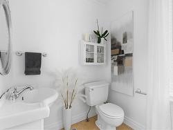 Powder room - 