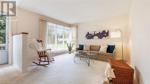 630 5Th Avenue A W, Owen Sound, ON - Indoor Photo Showing Living Room