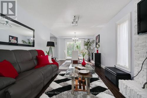 1865 Malden Crescent, Pickering, ON - Indoor Photo Showing Living Room