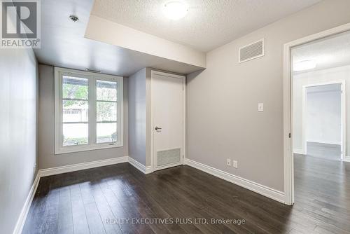 103 - 3070 Rotary Way, Burlington, ON - Indoor Photo Showing Other Room