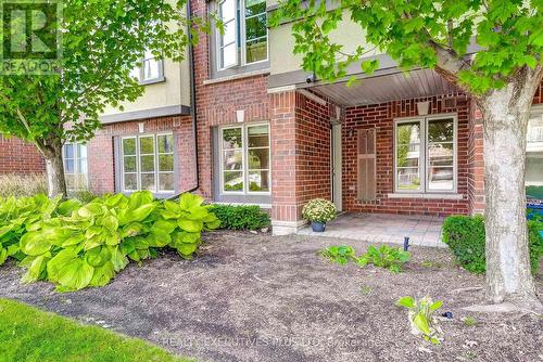 103 - 3070 Rotary Way, Burlington, ON - Outdoor