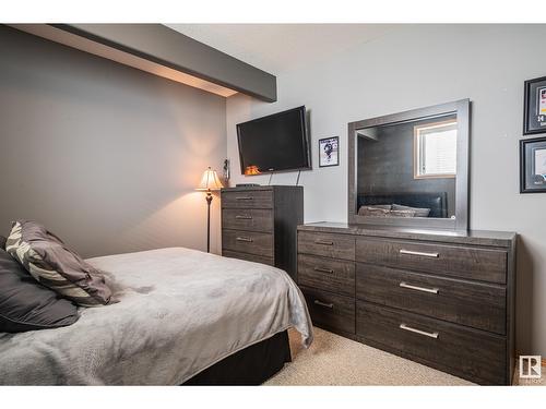 15723 93 St Nw, Edmonton, AB - Indoor Photo Showing Bedroom