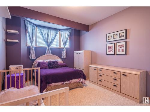 15723 93 St Nw, Edmonton, AB - Indoor Photo Showing Bedroom