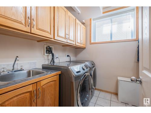 15723 93 St Nw, Edmonton, AB - Indoor Photo Showing Laundry Room