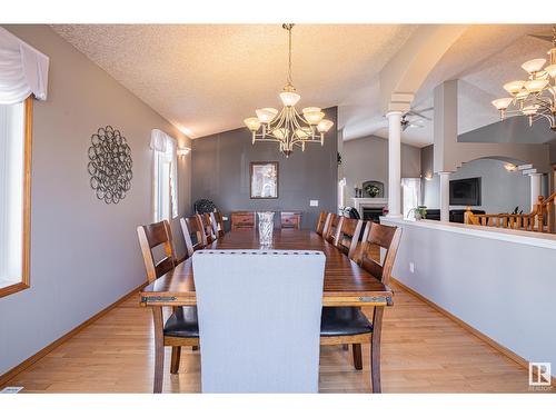 15723 93 St Nw, Edmonton, AB - Indoor Photo Showing Dining Room