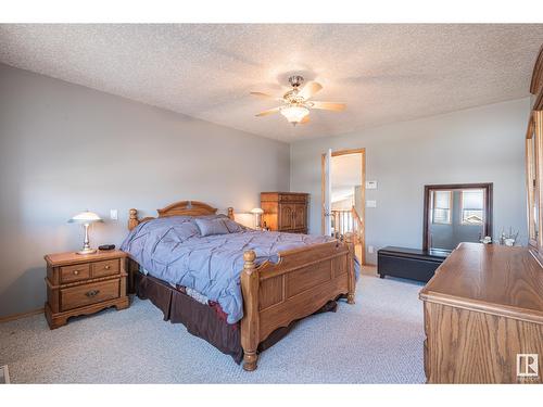 15723 93 St Nw, Edmonton, AB - Indoor Photo Showing Bedroom