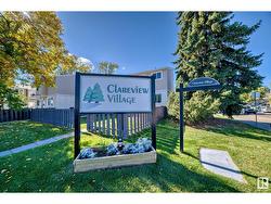 9E CLAREVIEW VG NW  Edmonton, AB T5A 3P2