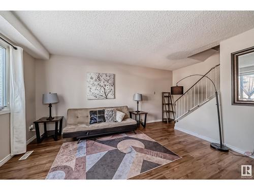 9E Clareview Vg Nw, Edmonton, AB - Indoor