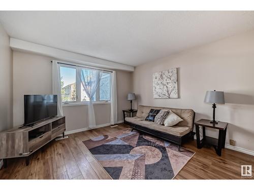 9E Clareview Vg Nw, Edmonton, AB - Indoor Photo Showing Living Room