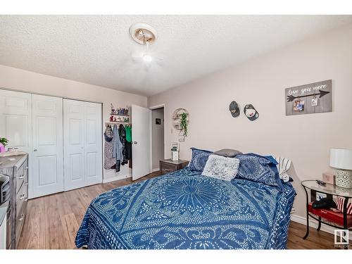 9E Clareview Vg Nw, Edmonton, AB - Indoor Photo Showing Bedroom