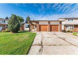 2308 113 ST NW  Edmonton, AB T6J 4X8