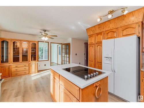 2308 113 St Nw, Edmonton, AB - Indoor Photo Showing Kitchen