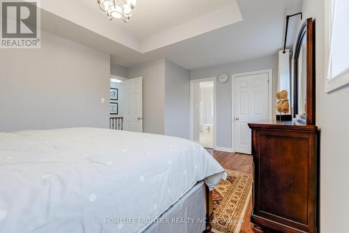 779 Best Circle, Newmarket, ON - Indoor Photo Showing Bedroom