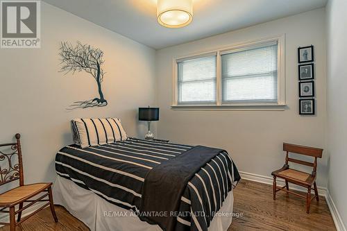 315 Bloxam Avenue, London, ON - Indoor Photo Showing Bedroom