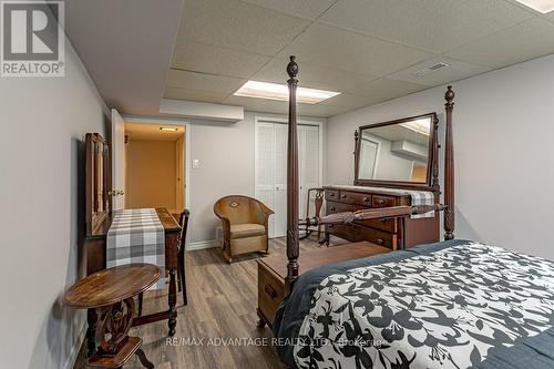 315 Bloxam Avenue, London, ON - Indoor Photo Showing Bedroom