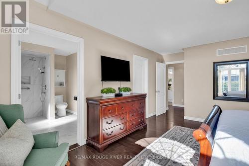 2 Beacon Drive, Brighton, ON - Indoor Photo Showing Living Room