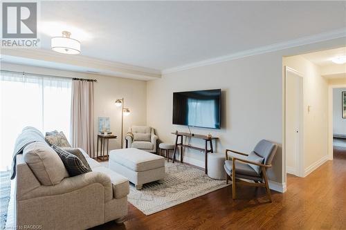 221 Adelaide Street Unit# 304, Southampton, ON - Indoor Photo Showing Living Room