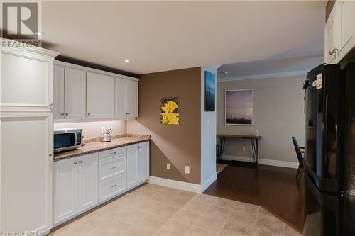 221 Adelaide Street Unit# 304, Southampton, ON - Indoor Photo Showing Kitchen