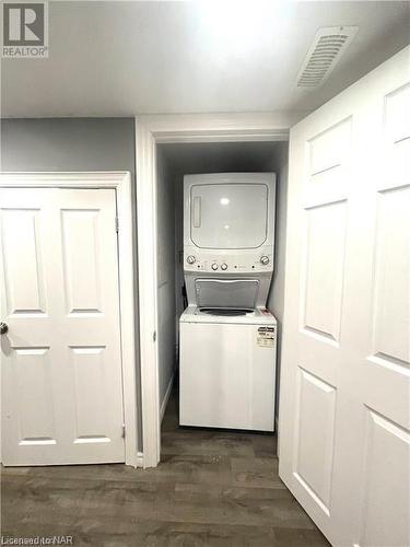 7729 Hackberry Trail Unit# Basement, Niagara Falls, ON - Indoor Photo Showing Laundry Room