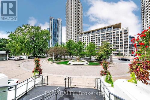 403 - 637 Lake Shore Boulevard W, Toronto, ON - Outdoor