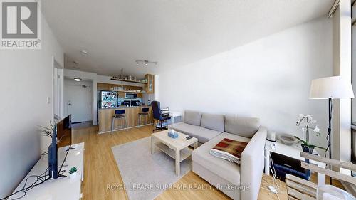 3509 - 5 Mariner Terrace, Toronto, ON - Indoor Photo Showing Living Room