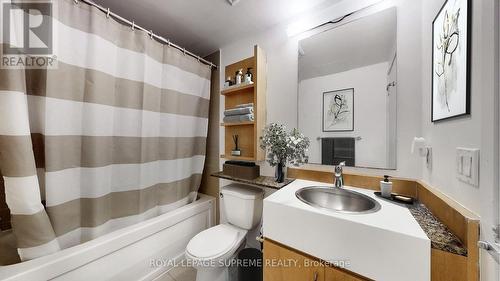 3509 - 5 Mariner Terrace, Toronto, ON - Indoor Photo Showing Bathroom