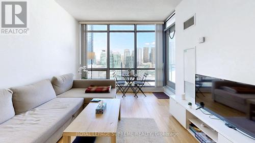 3509 - 5 Mariner Terrace, Toronto, ON - Indoor Photo Showing Living Room