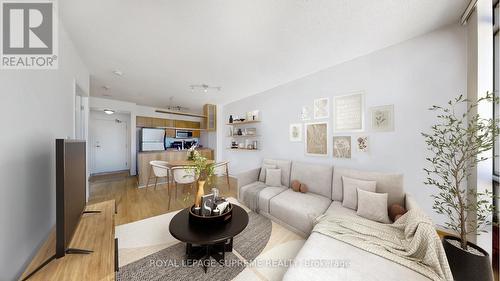 3509 - 5 Mariner Terrace, Toronto, ON - Indoor Photo Showing Living Room