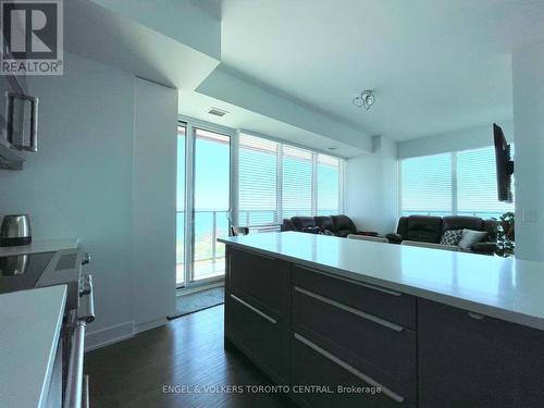 2118 - 30 Shore Breeze Drive, Toronto, ON - Indoor Photo Showing Kitchen