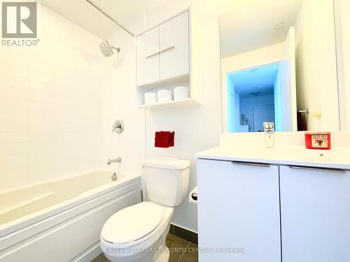 2118 - 30 Shore Breeze Drive, Toronto, ON - Indoor Photo Showing Bathroom