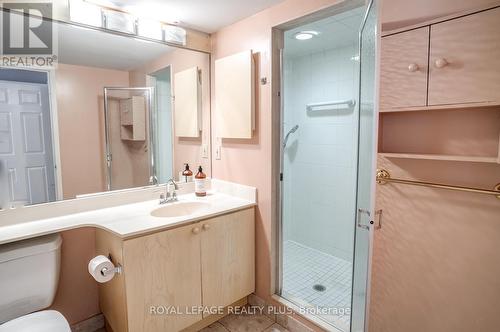 211 - 45 Kingsbridge Garden Circle, Mississauga, ON - Indoor Photo Showing Bathroom