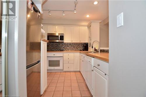 1564 Kerns Road Unit# 1, Burlington, ON - Indoor Photo Showing Kitchen