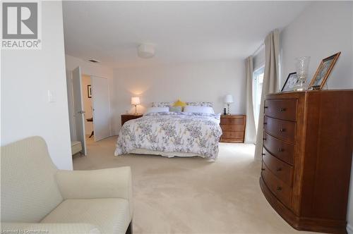 1564 Kerns Road Unit# 1, Burlington, ON - Indoor Photo Showing Bedroom