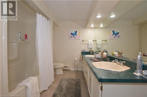 1564 Kerns Road Unit# 1, Burlington, ON - Indoor Photo Showing Bathroom