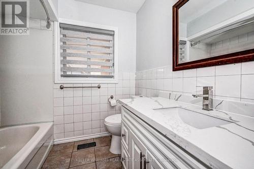 234 Erb Street E, Waterloo, ON - Indoor Photo Showing Bathroom