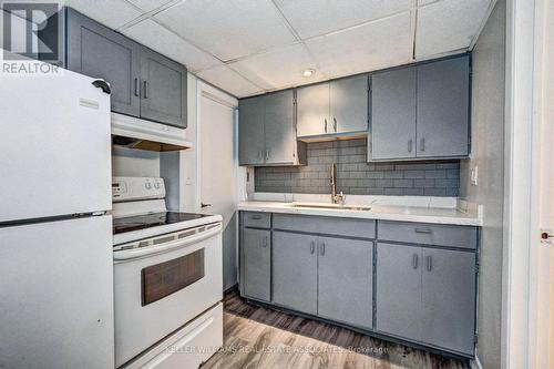 234 Erb Street E, Waterloo, ON - Indoor Photo Showing Kitchen