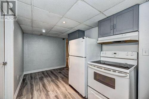 234 Erb Street E, Waterloo, ON - Indoor Photo Showing Kitchen