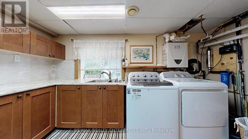 62 Jasper Drive, Kawartha Lakes, ON - Indoor Photo Showing Laundry Room