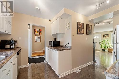 1464 Murdock Gate, Ottawa, ON - Indoor Photo Showing Kitchen