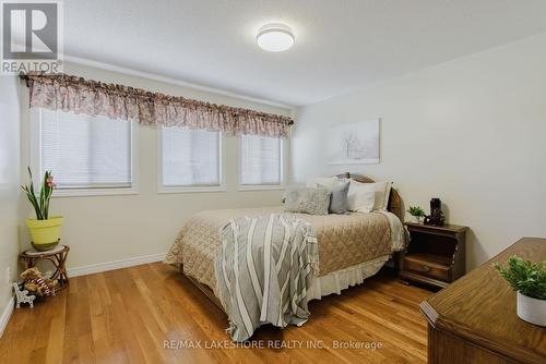 808 Prince Of Wales Drive, Cobourg, ON - Indoor Photo Showing Bedroom