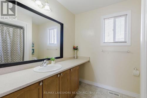 808 Prince Of Wales Drive, Cobourg, ON - Indoor Photo Showing Bathroom