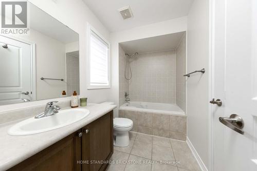 27 Couture Gardens, Vaughan, ON - Indoor Photo Showing Bathroom