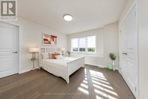 27 Couture Gardens, Vaughan, ON - Indoor Photo Showing Bedroom