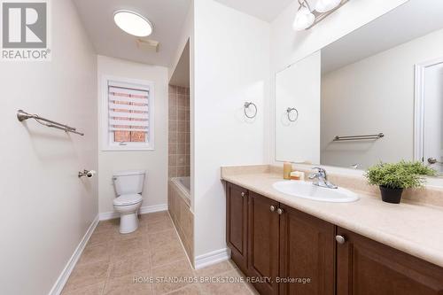 27 Couture Gardens, Vaughan, ON - Indoor Photo Showing Bathroom